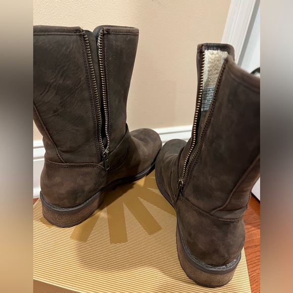 Ugg boots - Picture 2 of 8